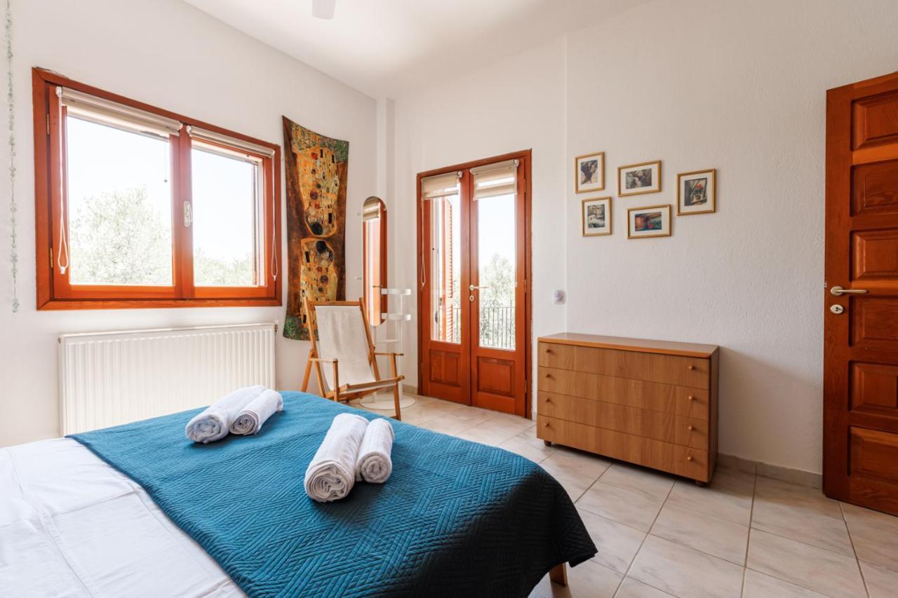 Large Home Near Potamos Beach エパノミ エクステリア 写真