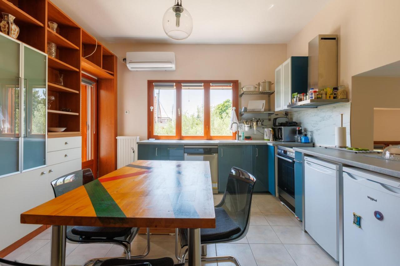 Large Home Near Potamos Beach エパノミ エクステリア 写真
